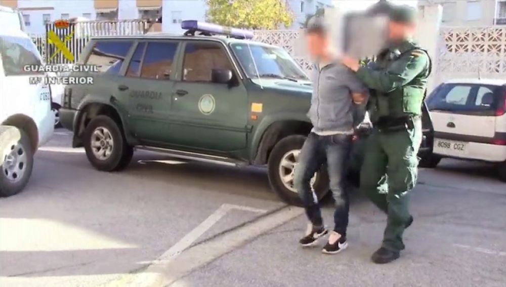 La Guardia Civil desarticula a una banda que traspasaba droga entre España e Italia