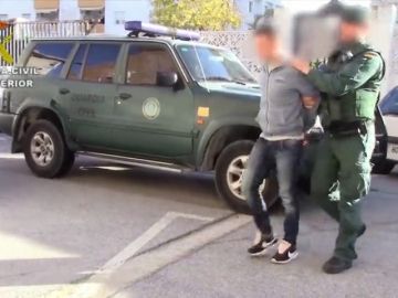 La Guardia Civil desarticula a una banda que traspasaba droga entre España e Italia