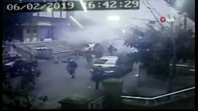Al menos seis muertos y 13 heridos tras derrumbarse un edificio en Estambul