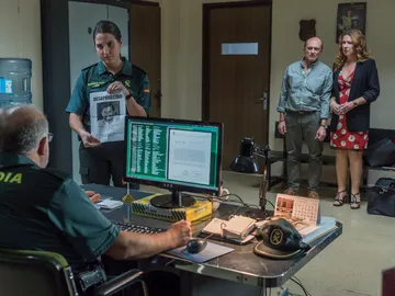 María responde por Almudena y Alfonso tras huir en un control de la Guardia Civil María responde por Almudena y Alfonso tras huir en un control de la Guardia Civil