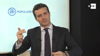 Pablo Casado no descarta una moción de censura contra Pedro Sánchez por su 