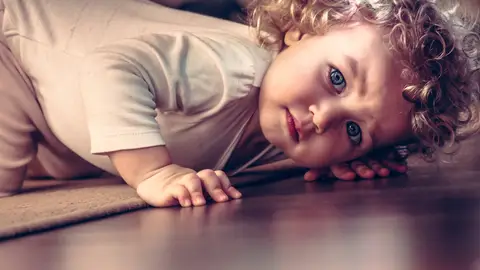 Niña asustada Nova Life