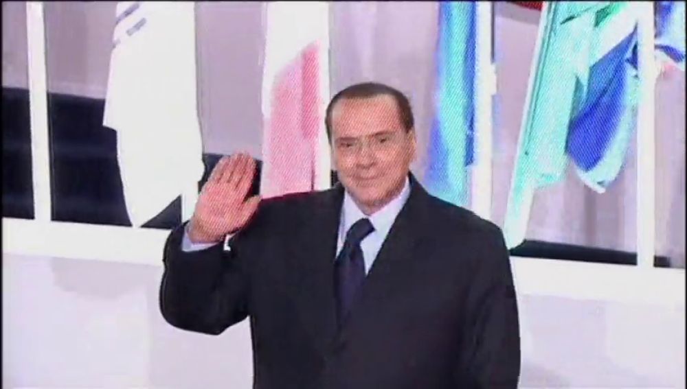 Berlusconi: "Los italianos están locos, porque no votan por mi"