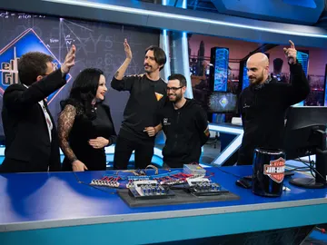 Marron trae una orquesta musical hecha con calculadoras a 'El Hormiguero 3.0' Marron trae una orquesta musical hecha con calculadoras a 'El Hormiguero 3.0'