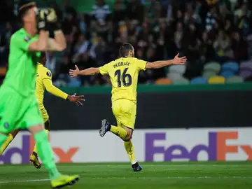 Pedraza celebra su gol ante el Sporting Pedraza celebra su gol ante el Sporting