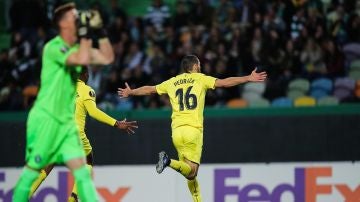 Pedraza celebra su gol ante el Sporting
