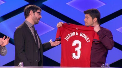 El especial regalo de Manu, de 'Los Lobos', a Juanra Bonet 