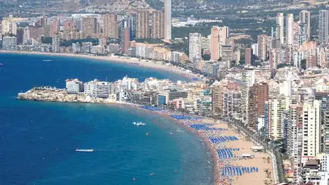 Plano aéreo de la ciudad de Benidorm Plano aéreo de la ciudad de Benidorm