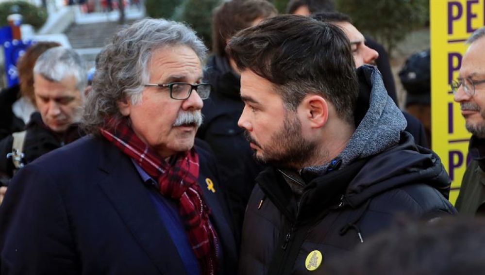 Joan Tardá y Gabriel Rufián a las puertas del Tribunal Supremo durante el juicio del 'procés'