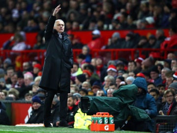 José Mourinho, en la banda de Old Trafford