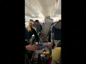 Varios heridos por las fuertes turbulencias en un vuelo California-Seattle Varios heridos por las fuertes turbulencias en un vuelo California-Seattle