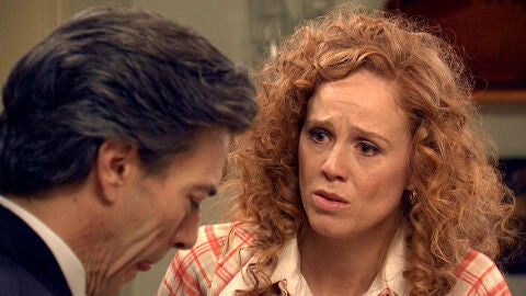 Natalia recurre al punto débil de Domingo para pedirle ayudaq