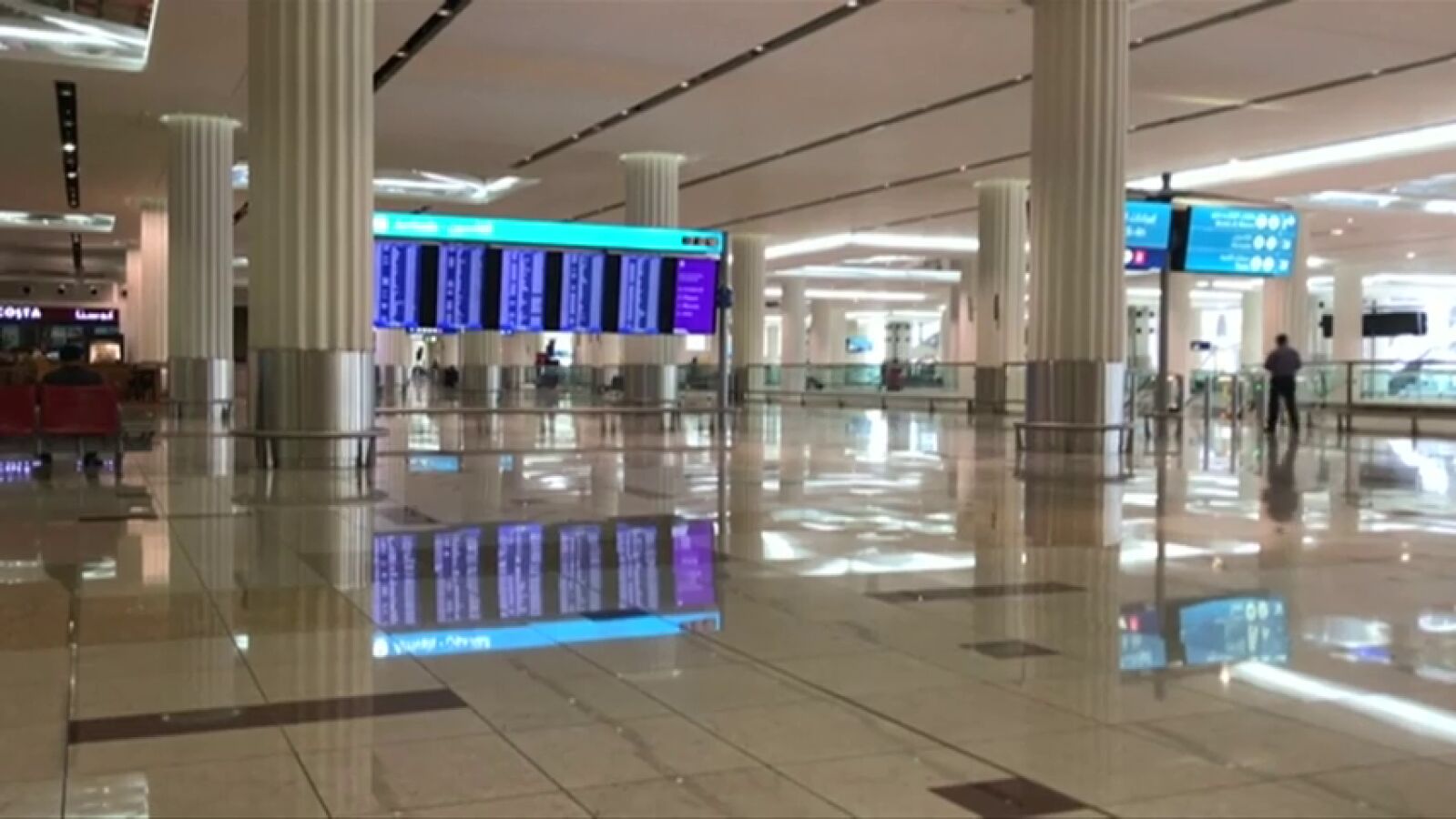 El aeropuerto de Dubái suspende durante 30 minutos todos los vuelos por una supuesta presencia de drones