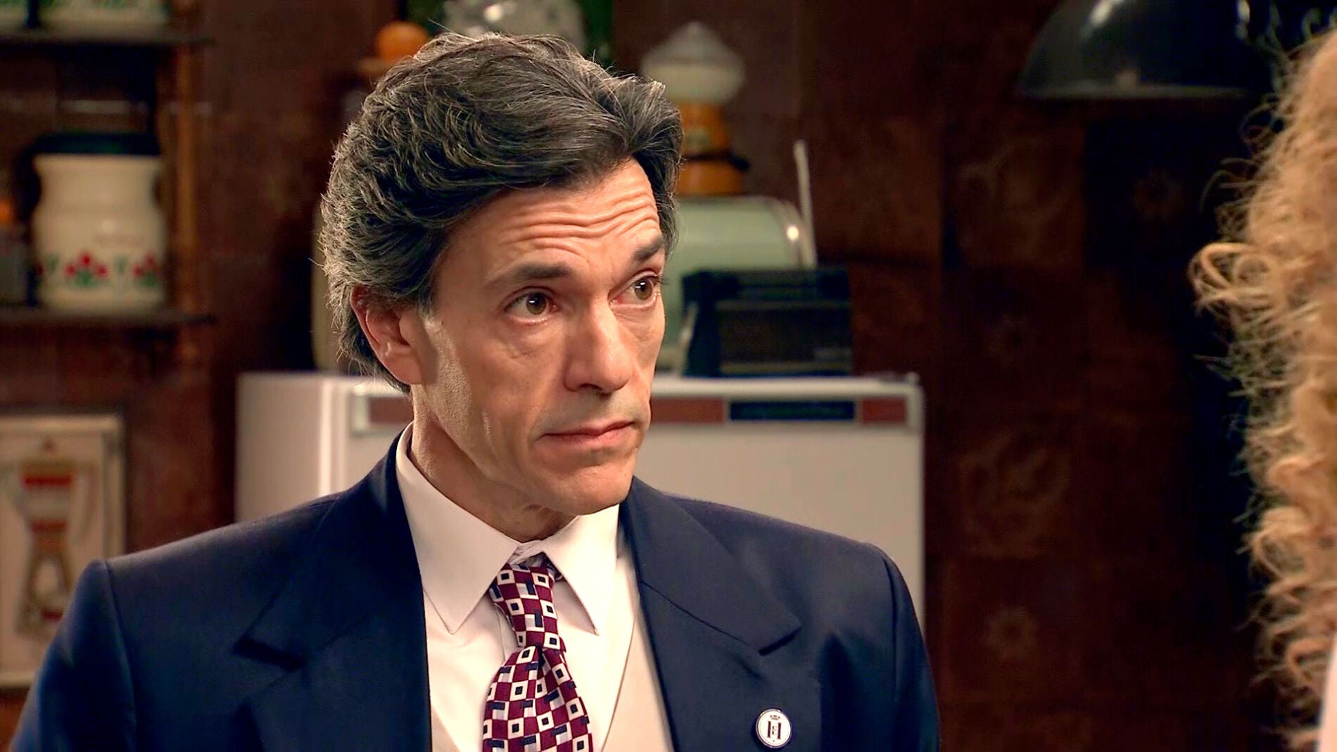 Domingo se sincera con Natalia y le pone en alerta sobre Gabriel