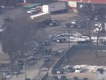 Varios agentes resultan heridos en un tiroteo en Illinois Varios agentes resultan heridos en un tiroteo en Illinois