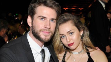 Miley Cyrus y Liam Hemsworth Miley Cyrus y Liam Hemsworth