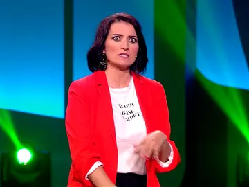 Silvia Abril bromea con una concursante: “Yo tengo un niño de 53 y el destete le está costando” Silvia Abril bromea con una concursante: “Yo tengo un niño de 53 y el destete le está costando”