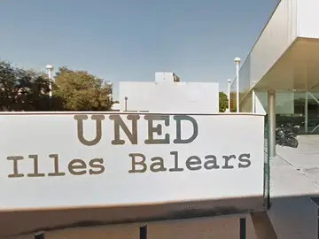 La UNED cesa al director de su centro asociado de Baleares tras ser detenido por la Policía Nacional La UNED cesa al director de su centro asociado de Baleares tras ser detenido por la Policía Nacional