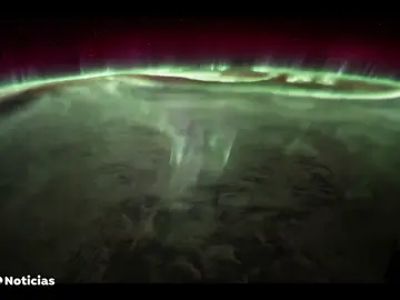 Un astronauta recopila las imágenes captadas por sus compañeros en la Estación Espacial Internacional Un astronauta recopila las imágenes captadas por sus compañeros en la Estación Espacial Internacional