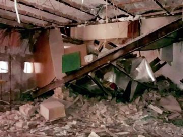 Se derrumba parte de un piso de un bloque de viviendas en Valencia Se derrumba parte de un piso de un bloque de viviendas en Valencia