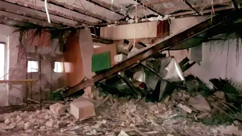 Se derrumba parte de un piso de un bloque de viviendas en Valencia Se derrumba parte de un piso de un bloque de viviendas en Valencia