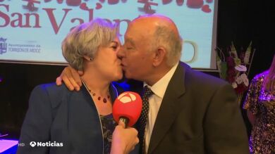Unas 45 parejas celebran su amor en Torrejón renovando sus votos al cumplir las Bodas de Oro
