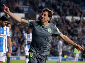 Oyarzabal celebra un gol con la Real Sociedad Oyarzabal celebra un gol con la Real Sociedad