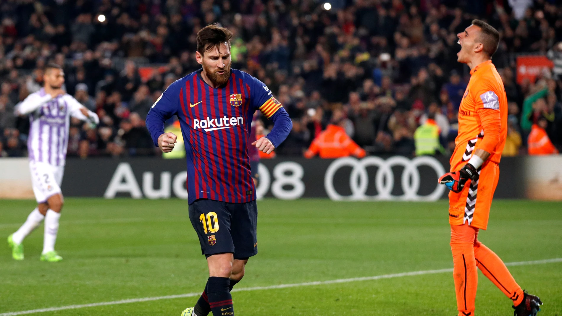 Messi marca de penalti y celebra su gol con el Barcelona Messi marca de penalti y celebra su gol con el Barcelona