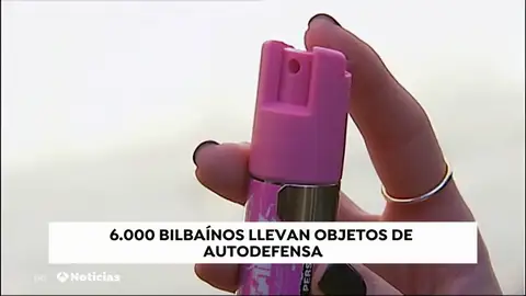Más de seis mil ciudadanos de Bilbao salen a la calle con objetos para defenderse Más de seis mil ciudadanos de Bilbao salen a la calle con objetos para defenderse