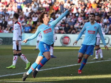 Antoine Griezmann celebra su gol con el Atlético de Madrid