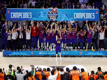 El Barcelona levanta la Copa del Rey de baloncesto El Barcelona levanta la Copa del Rey de baloncesto