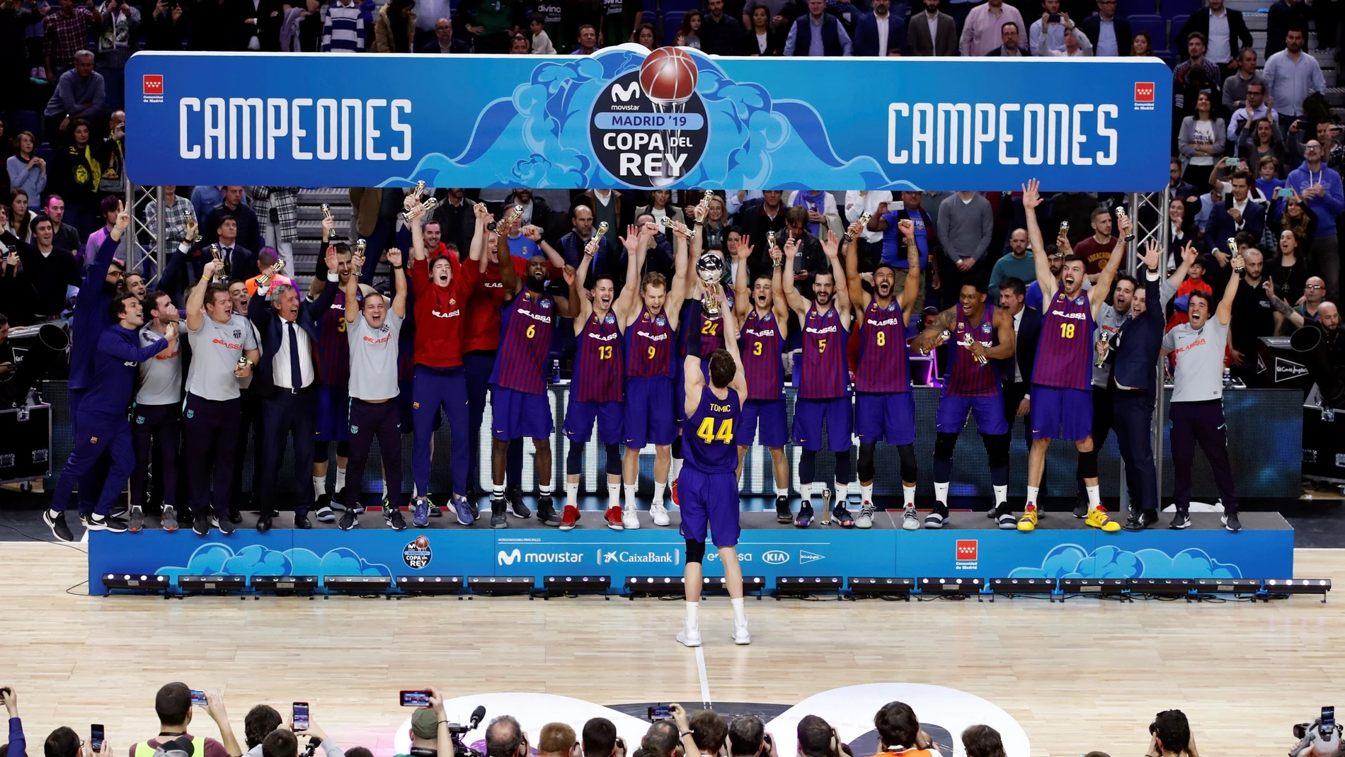 El Barcelona levanta la Copa del Rey de baloncesto El Barcelona levanta la Copa del Rey de baloncesto