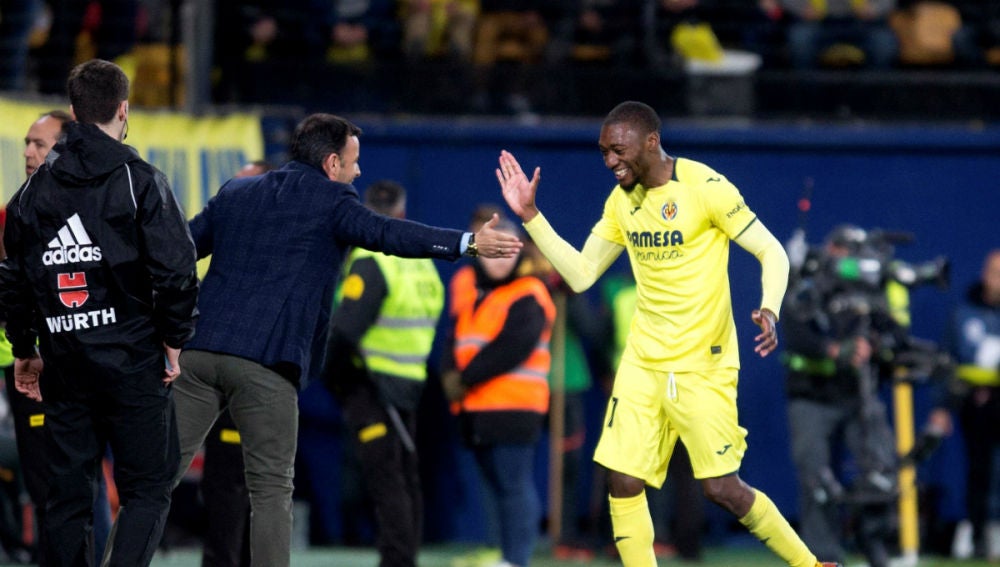 Ekambi celebra un gol con Calleja