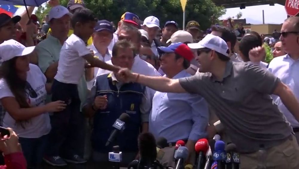 Un niño le pide a Marco Rubio: "Libertad para Venezuela"
