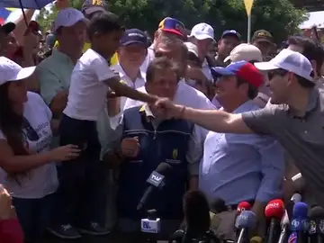 Un niño le pide a Marco Rubio: "Libertad para Venezuela" Un niño le pide a Marco Rubio: "Libertad para Venezuela"