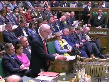 Dimiten siete diputados del Partido Laborista por discrepancias con Jeremy Corbyn Dimiten siete diputados del Partido Laborista por discrepancias con Jeremy Corbyn