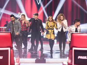 Vídeo: Los coaches arrasan en su entrada a los Asaltos acompañados de sus asesores Vídeo: Los coaches arrasan en su entrada a los Asaltos acompañados de sus asesores