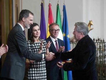 El Rey defiende en la entrega de las Medallas de Oro de Bellas Artes que "el talento necesita apoyo" institucional