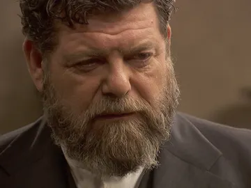 Mauricio chantajea a Francisca, ¿conseguirá su ayuda? Mauricio chantajea a Francisca, ¿conseguirá su ayuda?