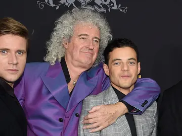 Allen Leech, Brian May y Rami Malek en la premiere de 'Bohemian Rhapsody' Allen Leech, Brian May y Rami Malek en la premiere de 'Bohemian Rhapsody'