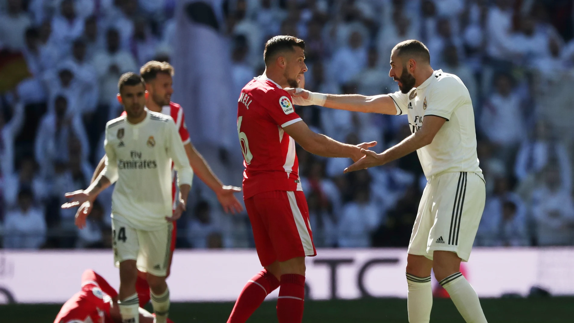 Granell discute con Benzema Granell discute con Benzema