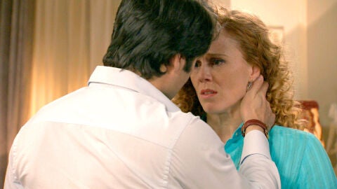 Natalia cae en el juego sucio de Gabriel