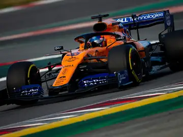 Carlos Sainz pilota el nuevo McLaren en Montmeló Carlos Sainz pilota el nuevo McLaren en Montmeló