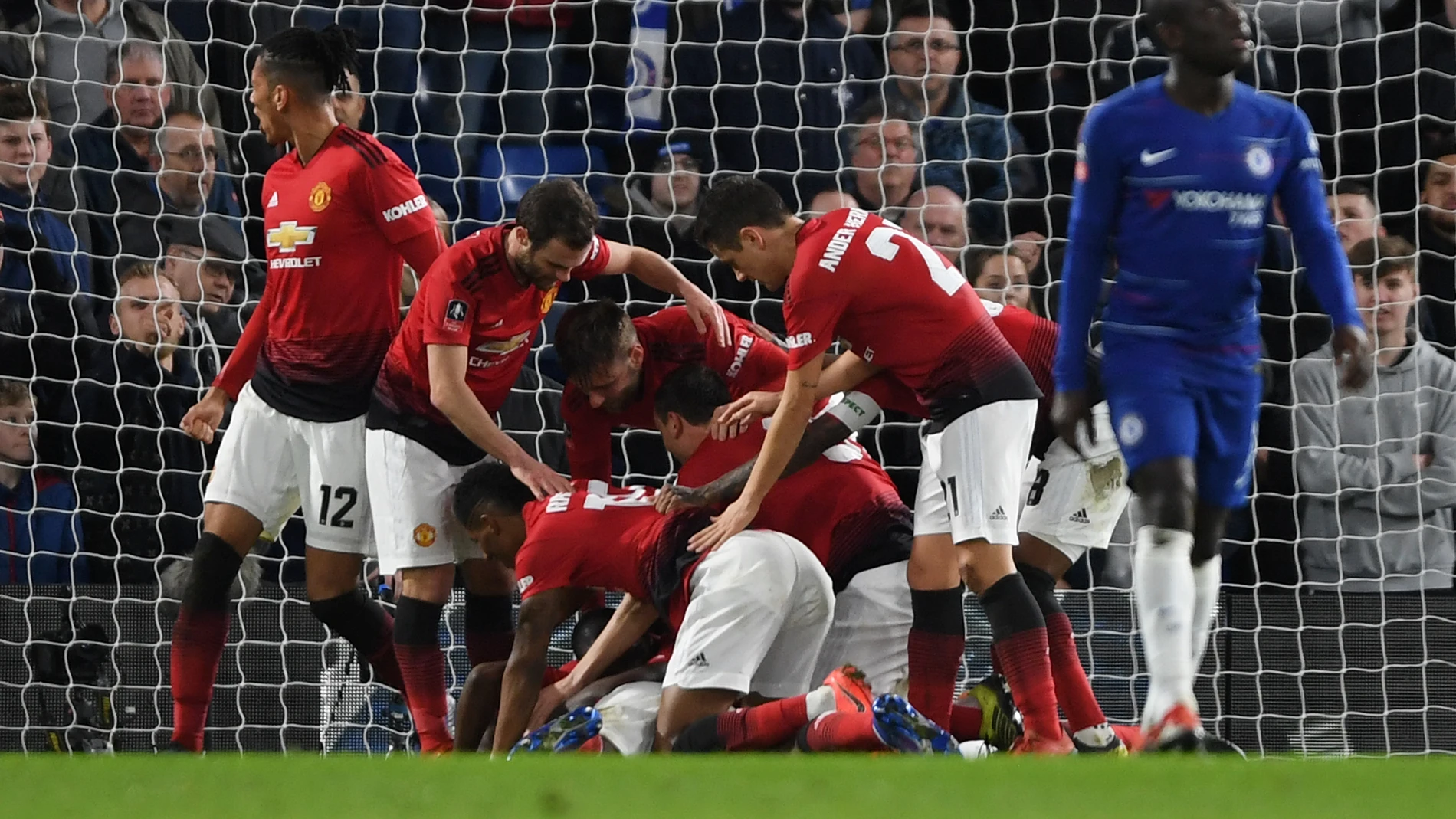 Paul Pogba celebra su gol ante el Chelsea Paul Pogba celebra su gol ante el Chelsea