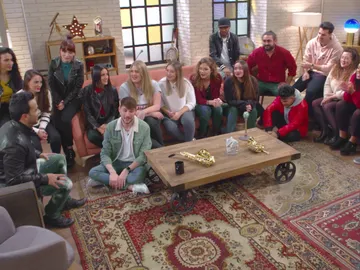 Vídeo: Luis Fonsi y David Bustamante se reúnen por primera vez con todos los talents de su equipo: “Lo más importante es el esfuerzo y la disciplina” Vídeo: Luis Fonsi y David Bustamante se reúnen por primera vez con todos los talents de su equipo: “Lo más importante es el esfuerzo y la disciplina”