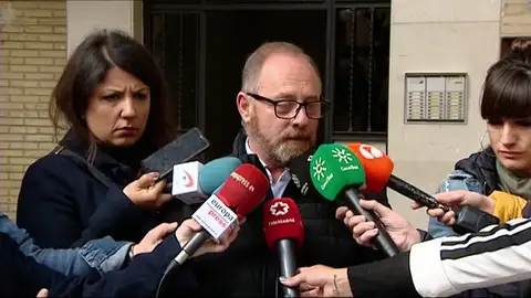 El padre de Marta del Castillo: "que les condenen por falso testimonio y esa condena nos lleve a un nuevo juicio" El padre de Marta del Castillo: "que les condenen por falso testimonio y esa condena nos lleve a un nuevo juicio"
