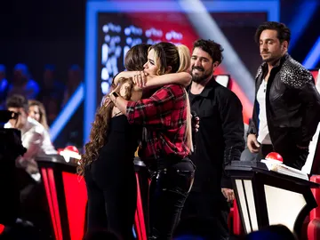 David Bustamante se emociona tras la actuación de Lorena Fernández en los Asaltos de ‘La Voz’: “Miguel Gallardo, estará muy agradecido del homenaje que has hecho a su canción” David Bustamante se emociona tras la actuación de Lorena Fernández en los Asaltos de ‘La Voz’: “Miguel Gallardo, estará muy agradecido del homenaje que has hecho a su canción”