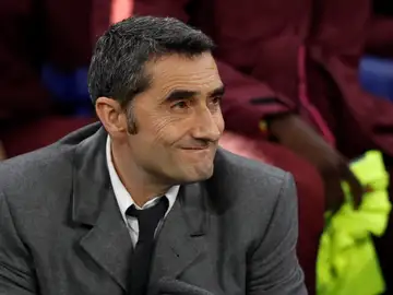 Ernesto Valverde, en el estadio del Olympique de Lyon Ernesto Valverde, en el estadio del Olympique de Lyon
