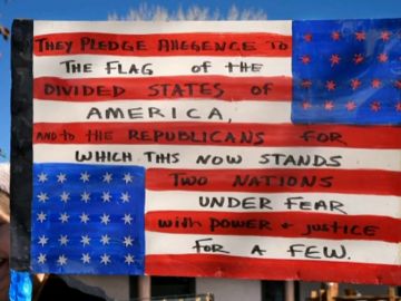 Detienen a un niño de 11 años por negarse a homenajear la bandera en un escuela de EE.UU.