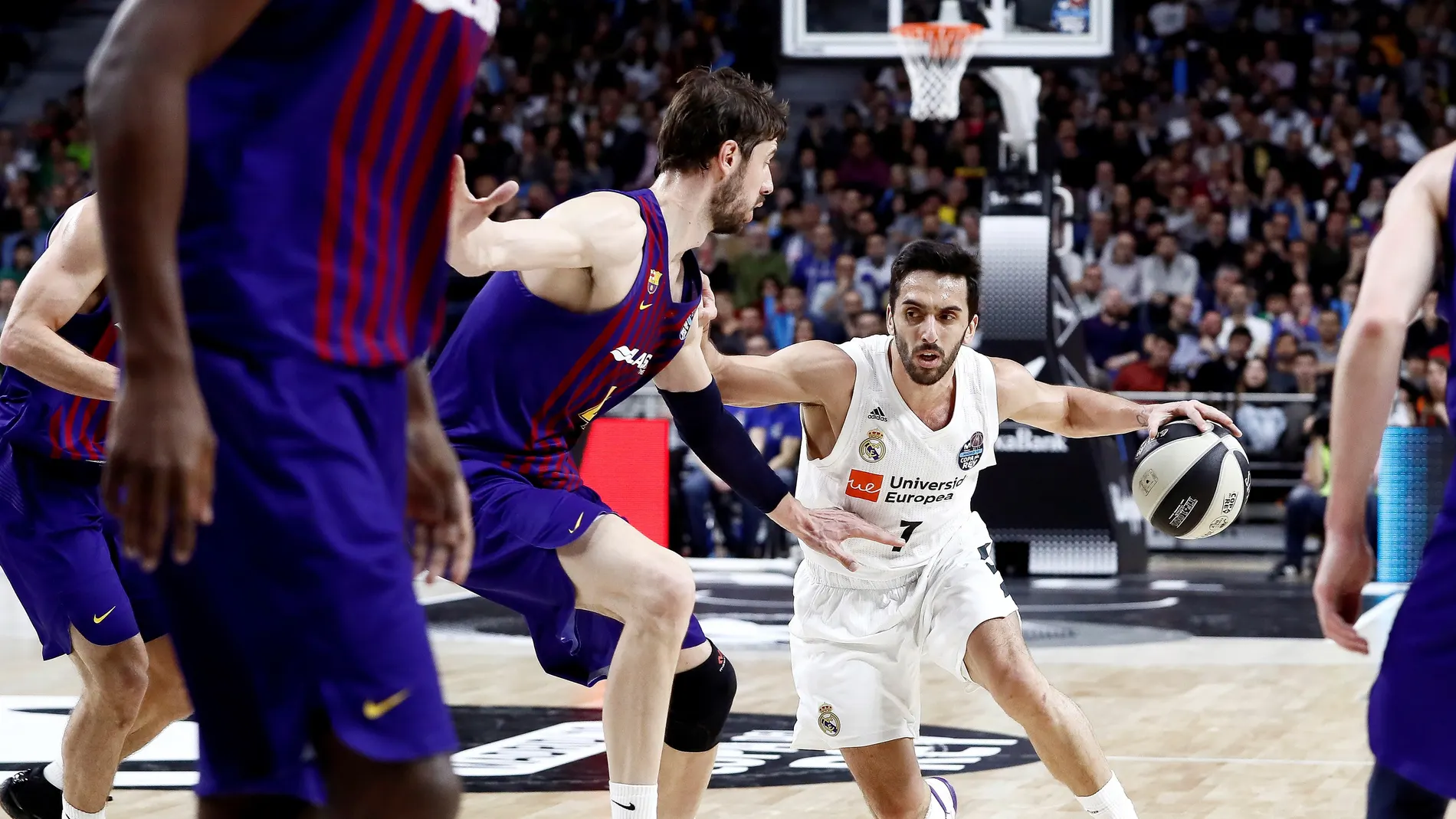 Facundo Campazzo, en acción contra el Barcelona Facundo Campazzo, en acción contra el Barcelona
